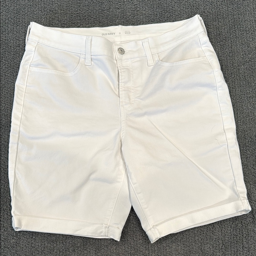 Old Navy White Bermuda Shorts Classic Cotton Style